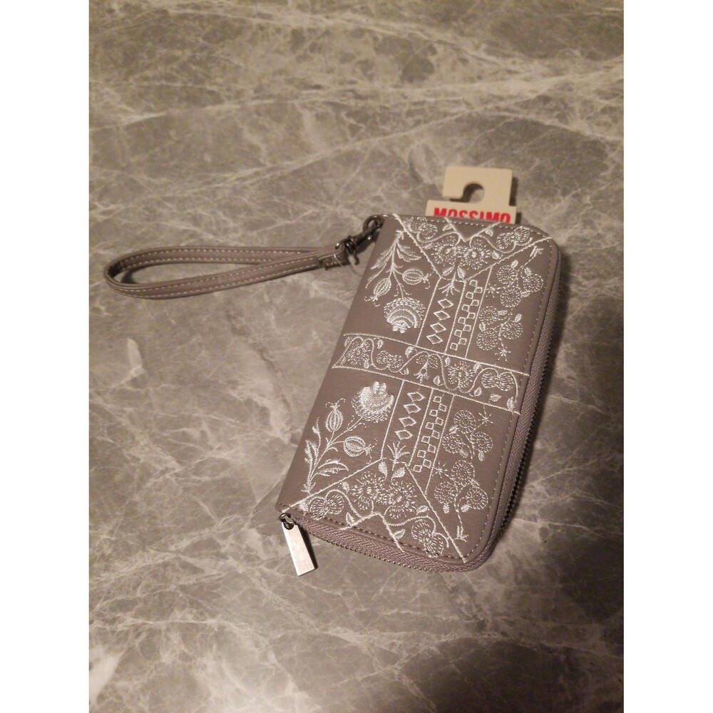 NWT Mossimo gray wallet with white embroidered flowers